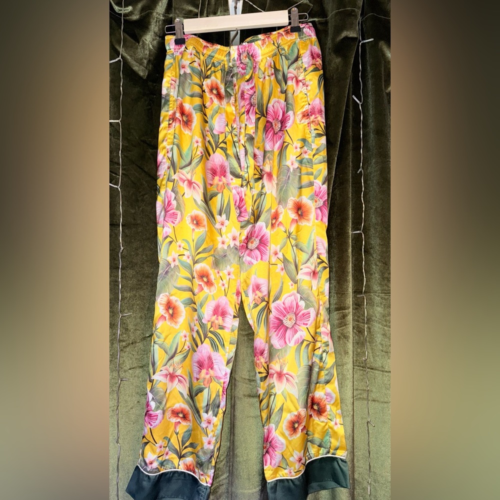 Averie Floral Pajama Set with Green Trim - Medium - Picture 2 of 8